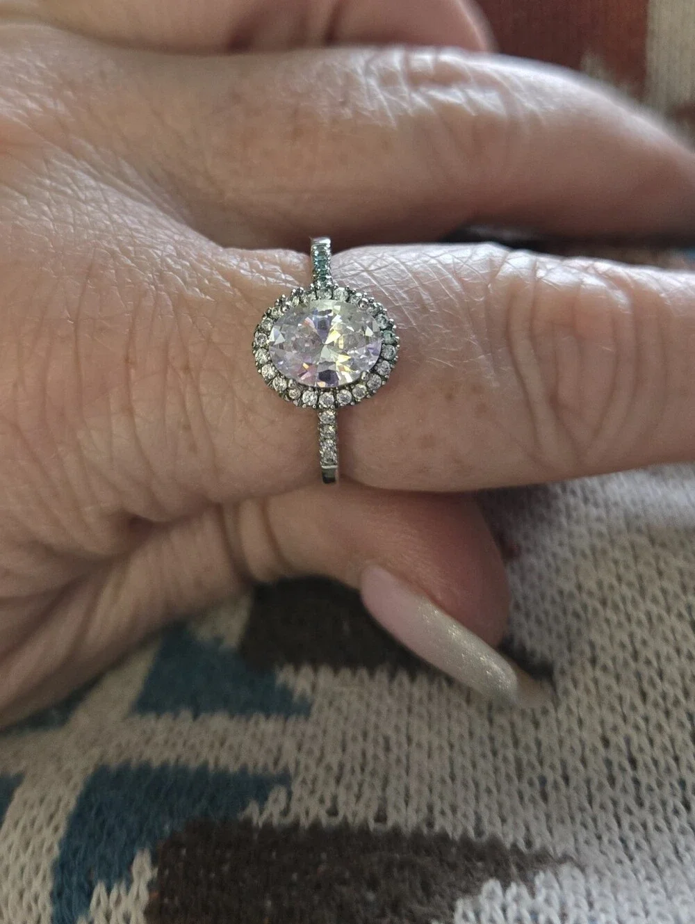 N/A elegant oval